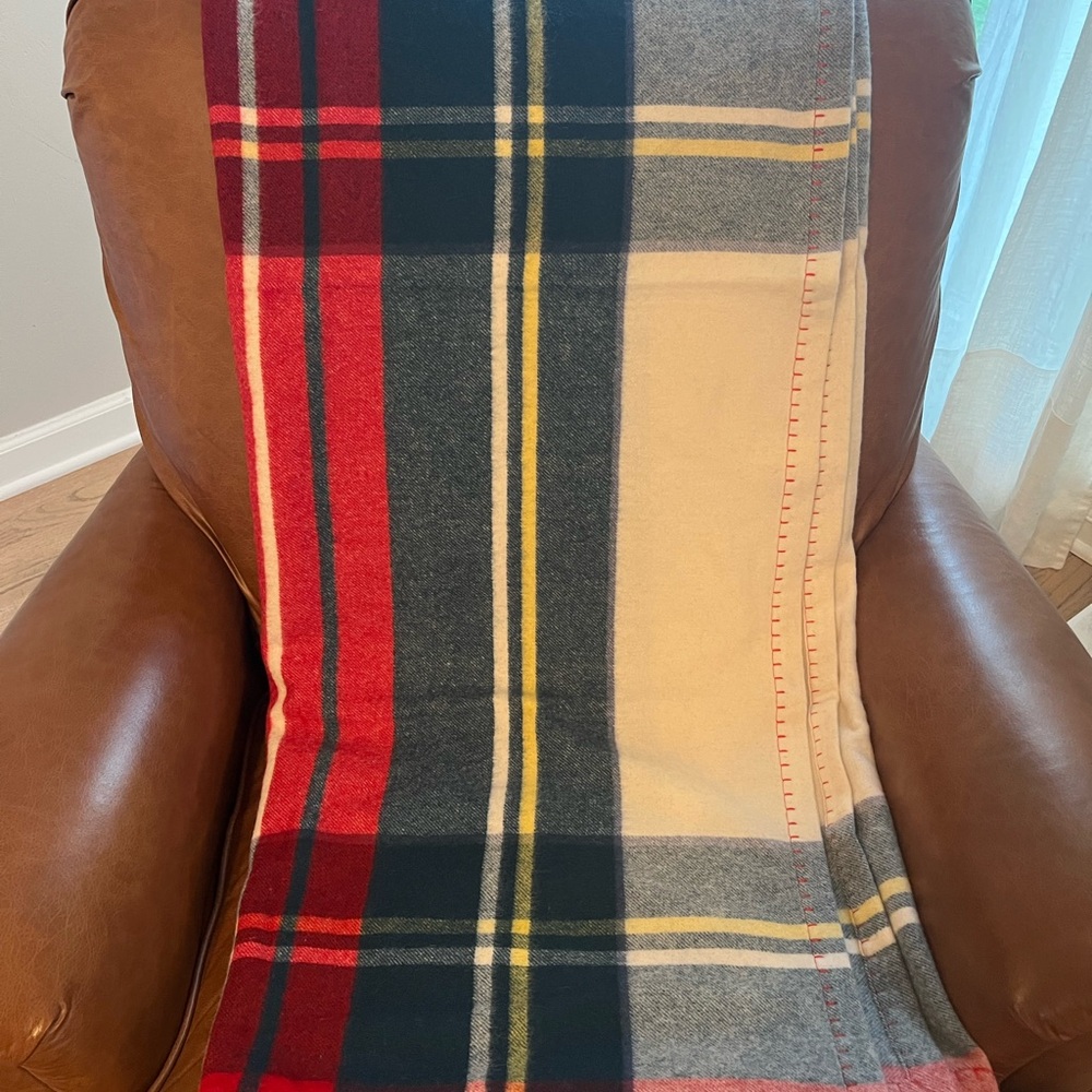 Williams Sonoma Wool Blanket in Stewart Plaid. 50”x70”. EUC.